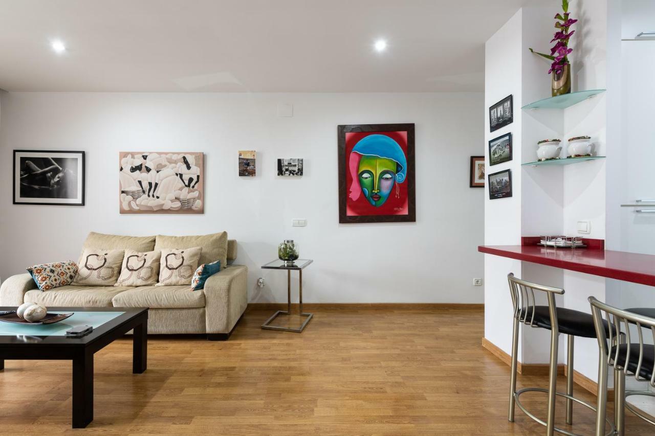Aurora Apartament *